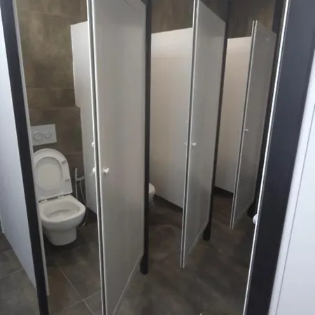 90pods & C O Working Auberge de jeunesse Shkodër