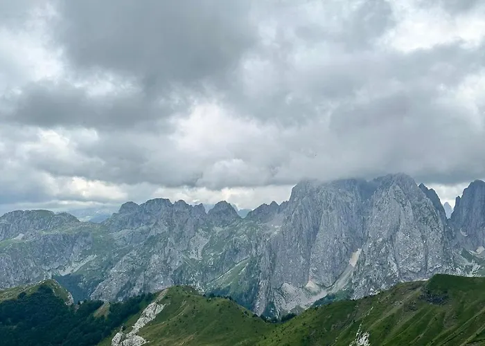 Vandrarhem 90pods & C O Working *