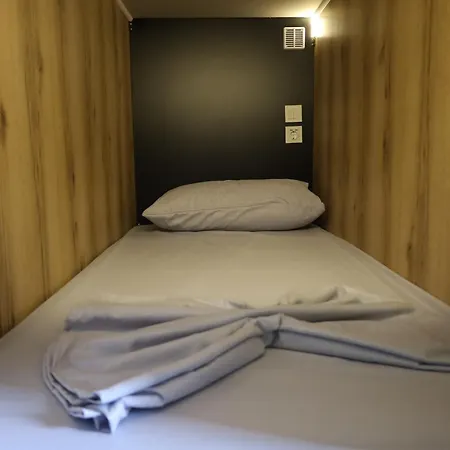 Hostel 90pods & C O Working *